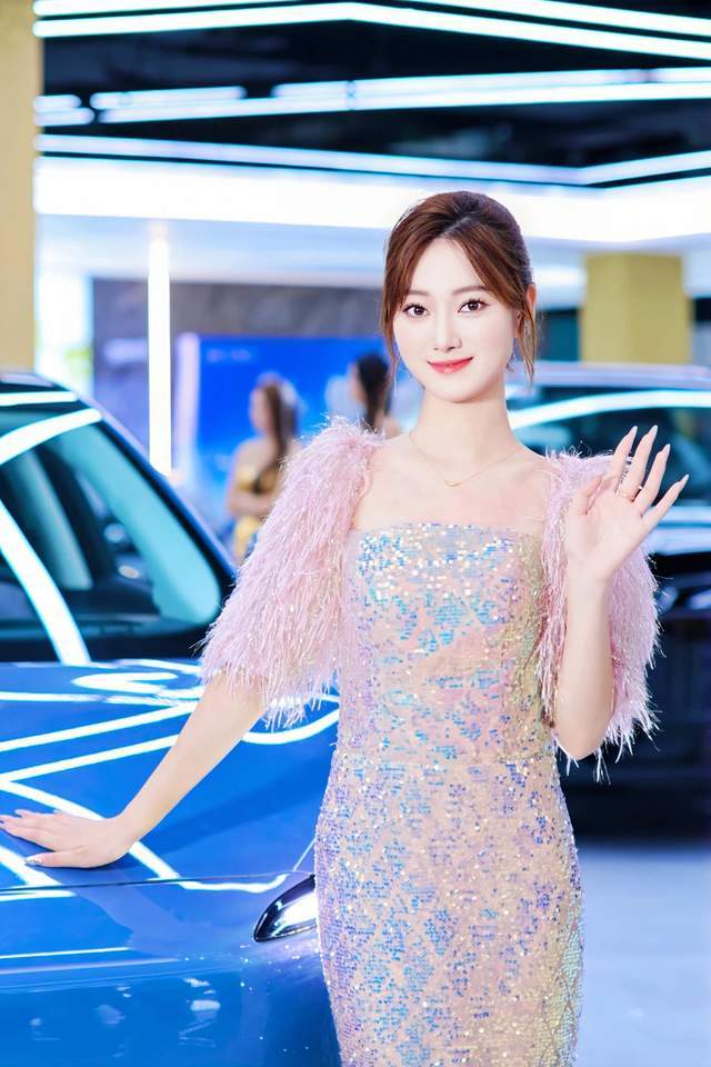 穿越未來(lái)|長(zhǎng)沙萬(wàn)家麗黑科技,提前試駕明天