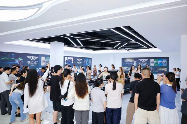 穿越未來(lái)|長(zhǎng)沙萬(wàn)家麗黑科技,提前試駕明天